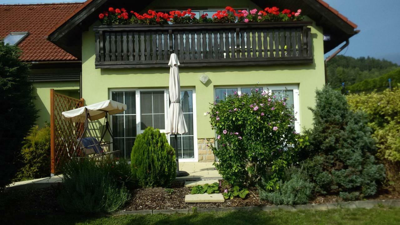 Apartment Amelie Roznov pod Radhostem Exterior photo